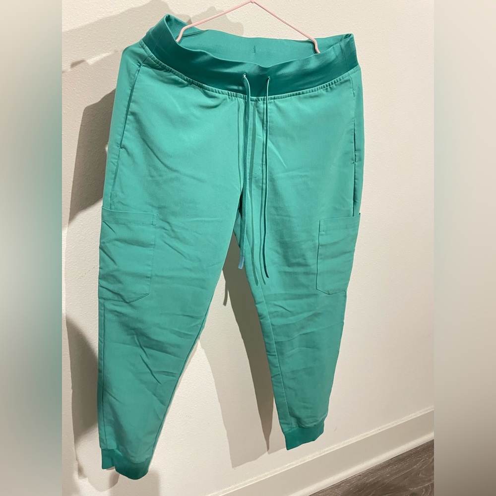 Mandala Scrubs Women’s Joggers - Surgical Green - XS Petite